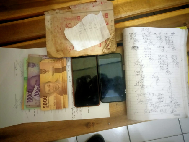 Praktik Togel di Pringsewu, Pria Ini dan Buku Primbonnya Diamankan Polisi (2)