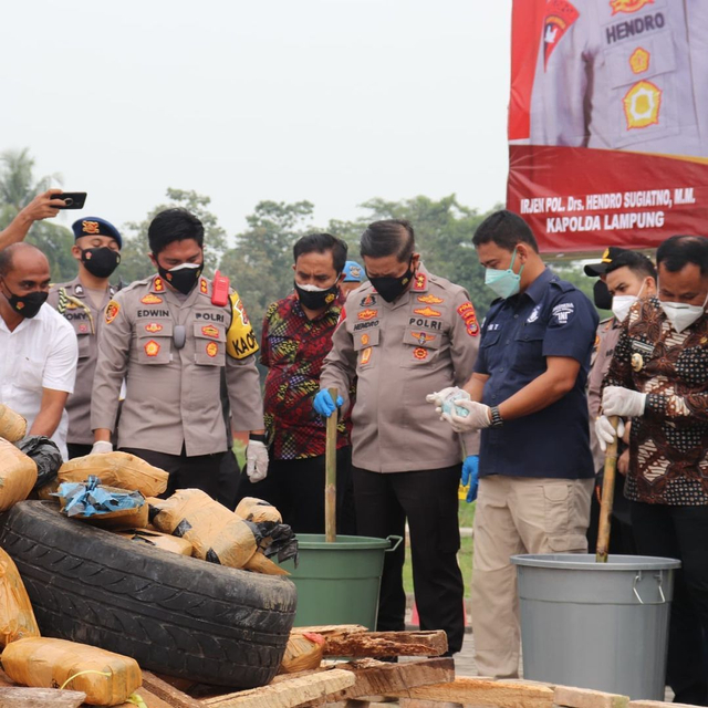 Kapolda Lampung Musnahkan 73 Kg Sabu, 111 Kg Ganja, dan 4.050 Butir Ekstasi (1)