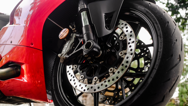 kumparan Test Ride: Sensasi Tunggangi Ducati Panigale Termurah di Indonesia (50761)