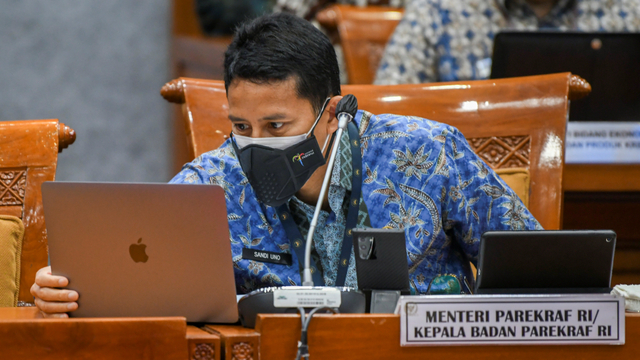 Menteri Pariwisata dan Ekonomi Kreatif Sandiaga Uno saat rapat kerja dengan Komisi X DPR di Kompleks Parlemen, Senayan, Jakarta, Selasa (24/8/2021). Foto: Galih Pradipta/ANTARA FOTO
