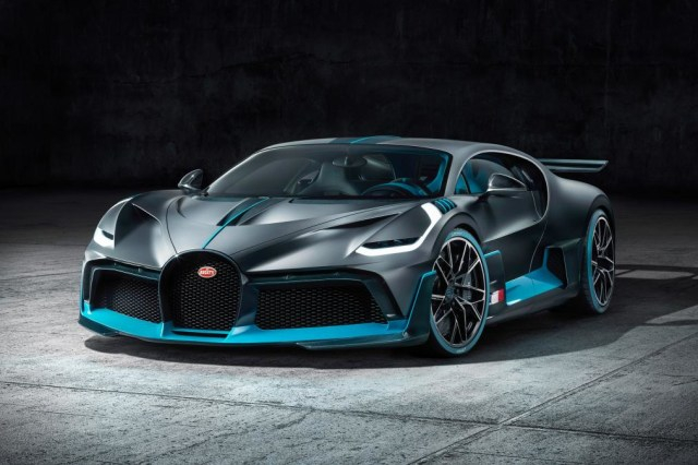 Bugatti Divo, Hypercar yang Jago Nikung (203911)