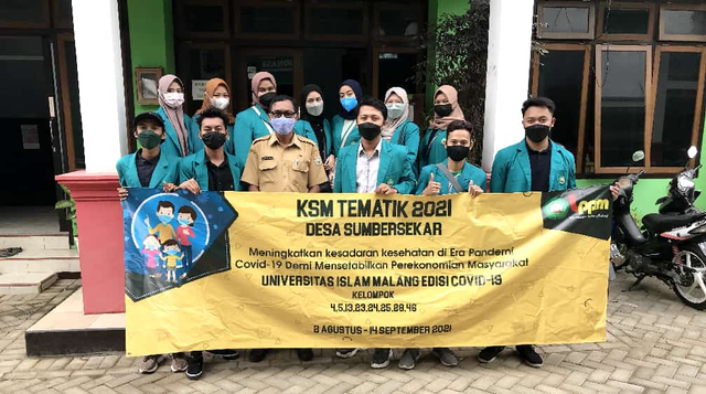 Pemerintah Desa Sumbersekar mengajak Mahasiswa KSM Universitas Islam Malang serta berkerja sama dengan Dinas Kesehatan Kabupaten Malang mulai melakukan pemberian vaksin Covid-19