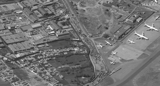 Foto satelit suasana di Bandara Internasional Hamid Karzai, di Kabul, Afghanistan. Foto: Maxar/ via REUTERS