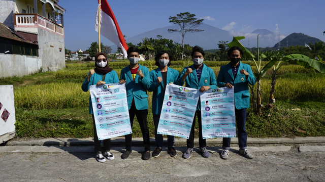 Pemasangan spanduk 5M di Desa mulyoarjo, Kec. Lawang, Kab. Malang, Jawa Timur