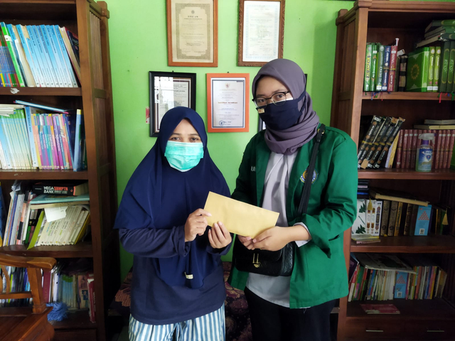 Jakarta, 5 Agustus 2021. Perwakilan kelompok melakukan penyerahan dana kepada pihak Panti Asuhan Aisyiyyah. Alamat : Jln Kavling-Komplek DKI No. 6 RT 06/03, Cipedak, Kec. Jagakarsa, Jakarta Selatan.