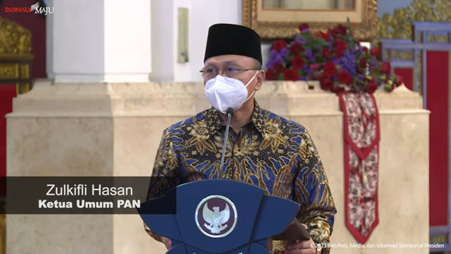 Ketua Umum PAN Zulkifli Hasan saat pidato di Istana Negara. Foto: Youtube/Sekretariat Presiden
