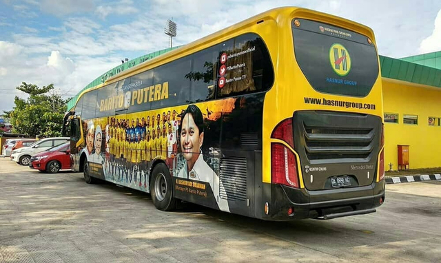 Foto: Deretan Bus Klub Sepak Bola Liga 1 2021, Mana yang Paling Keren? (264254)