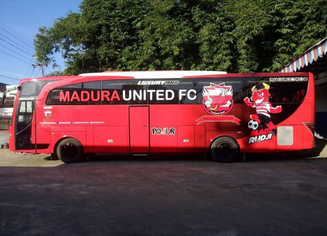 Bus Madura United. Foto: dok. Instagram Madura United