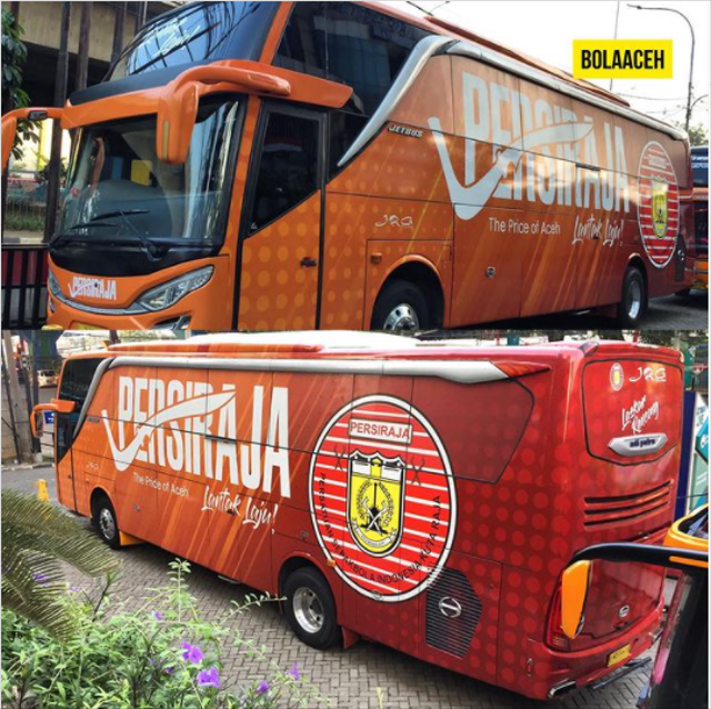 Foto: Deretan Bus Klub Sepak Bola Liga 1 2021, Mana yang Paling Keren? (264262)