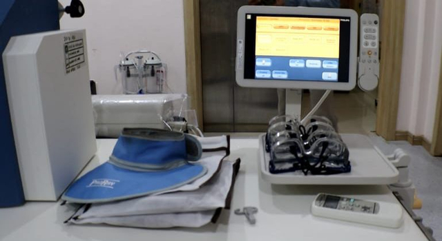 Peralatan pemasangan ring atau stent pada pasien penyakit jantung di RSUD Soedarso Pontianak. Foto: Teri/Hi!Pontianak