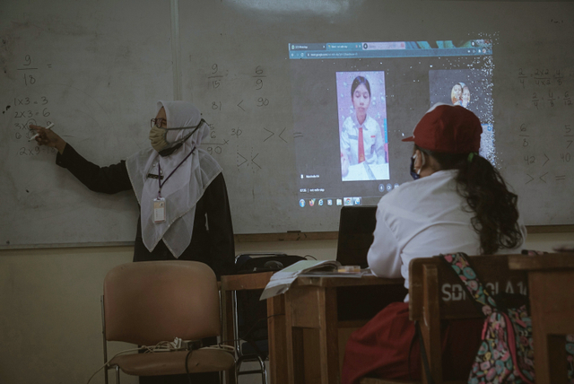 Seperti Apa Hari Pertama Sekolah Tatap Muka? Ini Cerita Para Ibu (855662)