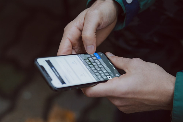 ilustrasi cara beli paket nelppon Telkomsel. Foto: Unsplash