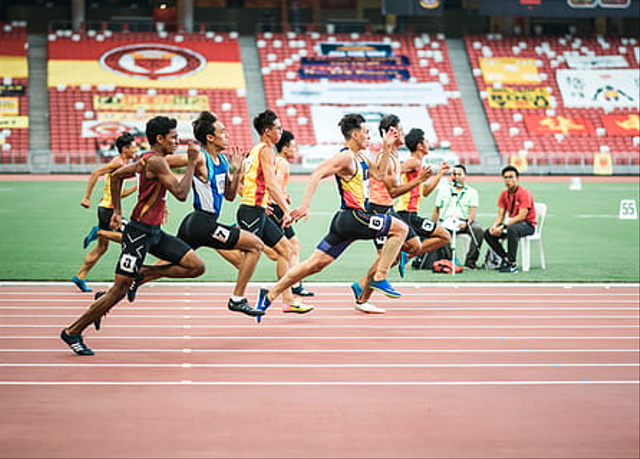 Lari Sprint: Peraturan Pertandingan dan Tekniknya (70775)