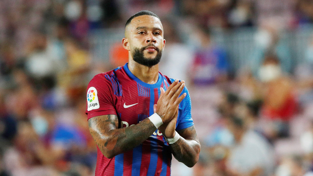 Pemain FC Barcelona, Memphis Depay. Foto: Albert Gea/REUTERS