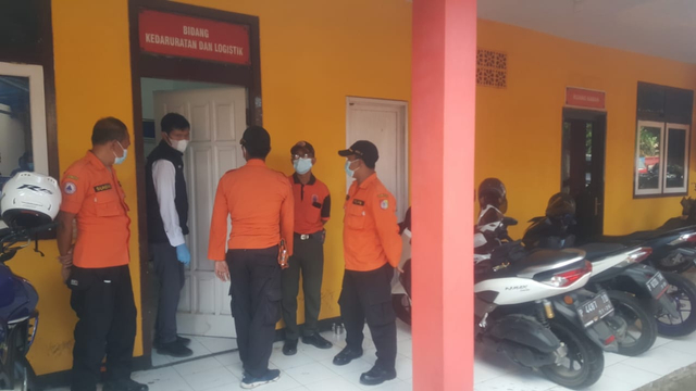 Kasus Dana Makam Corona, Polisi Geledah Ruangan Plt Kepala-Kabid II BPBD Jember (91224)