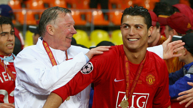 Sir Alex Ferguson dan Cristiano Ronaldo. Foto: Getty Images