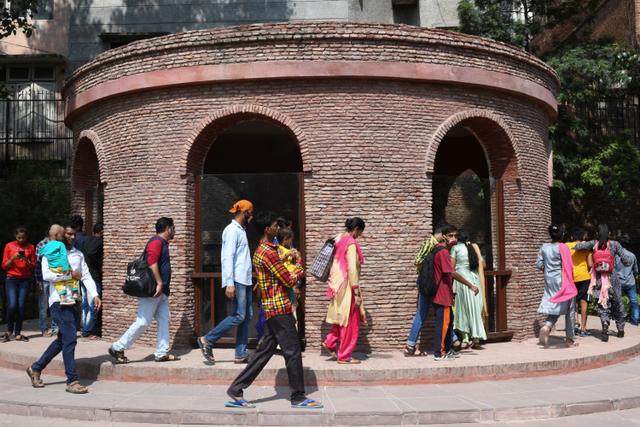 Monumen pembantaian Jallianwala Bagh di Amritsar, India. Foto: NARINDER NANU / AFP