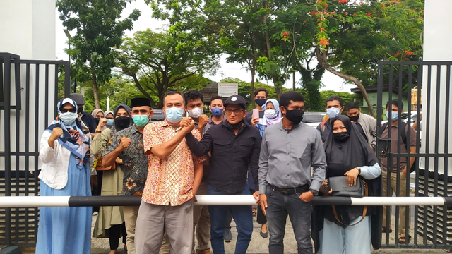 Dr. Saiful Mahdi, dosen Universitas Syiah Kuala (USK) Banda Aceh saat dijatuhi vonis 3 bulan penjara karena kasus UU ITE. Foto: Dok. Istimewa