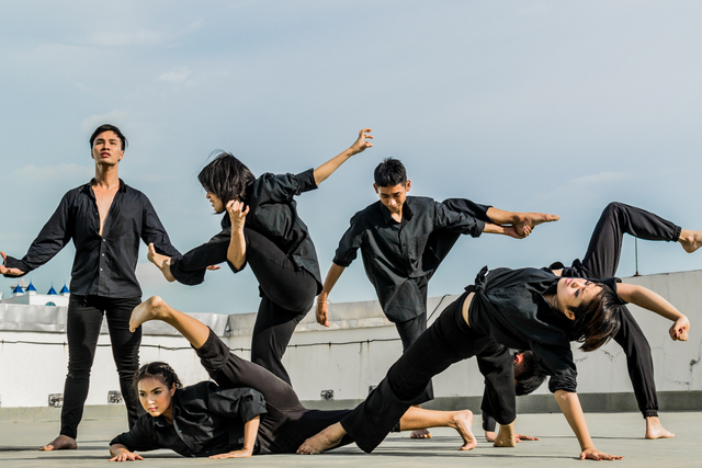 Ilustrasi pola langkah dalam pencak silat, sumber foto: https://www.pexels.com/