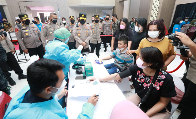 Kapolda Jatim Beri Apresiasi Kepada Akpol 95 Patriatama Berbakti di Masa Pandemi (86062)