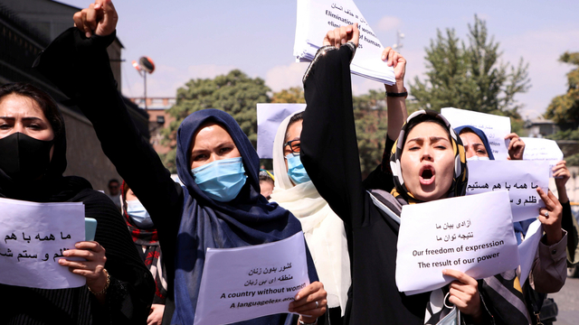 Bubarkan Unjuk Rasa di Kabul, Taliban Lepaskan Tembakan ke Udara (16849)