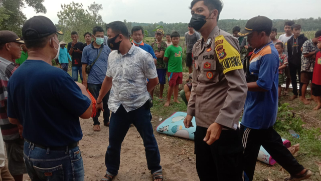 Usai Tolong Teman, Bocah SMP Tenggelam di Aliran Sungai Way Sekampung (2)