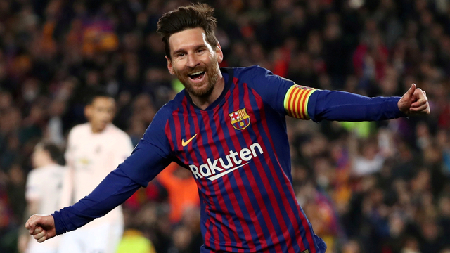 Lionel Messi merayakan mencetak gol kedua Barcelona saat melawan Manchester United, pada 16 April 2019. Foto: Kai Pfaffenbach/REUTERS