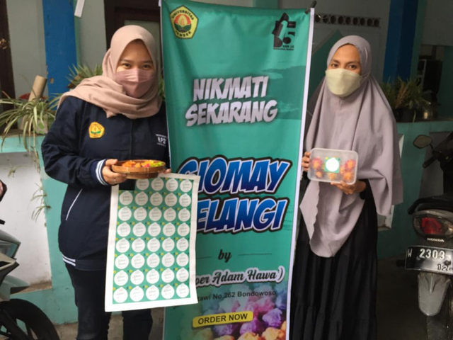 Mahasiswa KKN BTV 3 UNEJ Dorong Usaha Siomay Homemade (89359)