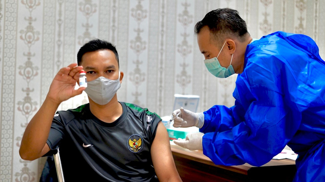 Vaksinasi corona menggunakan vaksin Moderna di RS Hasan Sadikin, Bandung. Foto: Dok. Istimewa