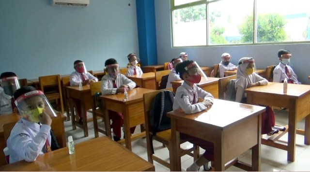 Pembelajaran tatap muka di salah satu sekolah yang ada di Kota Jambi pada bulan Juli 2020 lalu. (Foto: M. Sobar Alfahri/Jambikita.id)