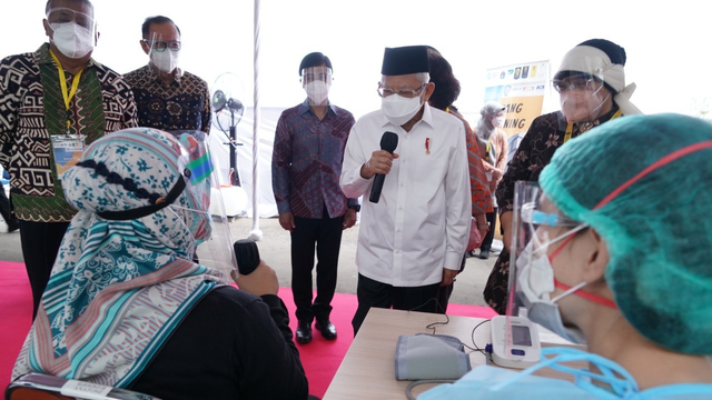 Ma'ruf: Pandemi Akan Jadi Endemi, 200 Juta Warga Harus Divaksin hingga Desember (145499)