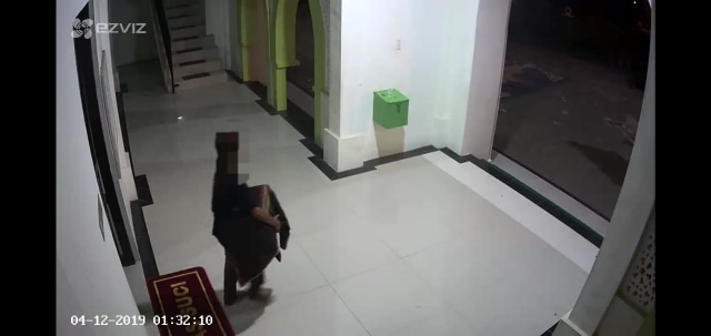 Ilustrasi rekaman CCTV di masjid. Foto: Kumparan