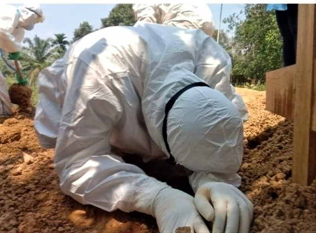 Pasca proses pemakaman jenazah COVID-19 di Kota Jambi. (Foto: Diskominfo Kota Jambi)