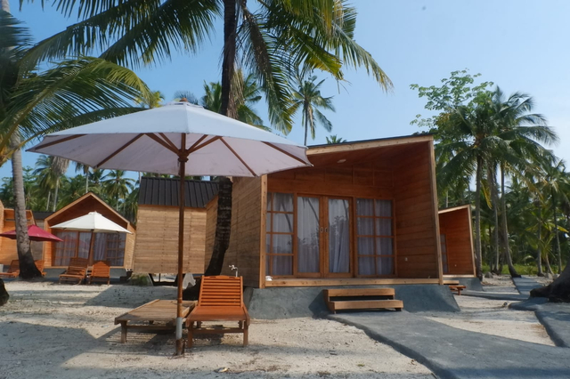 Mengunjungi Eksotisme Pulau Mahitam: Pantai hingga Cottage untuk Staycation (3)