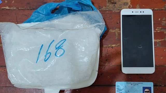 Polisi Nyamar Jadi Ojol, Tangkap 2 Pengedar Narkoba di Batam (360091)