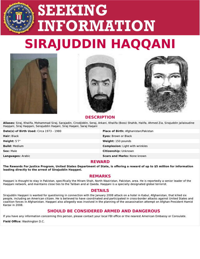 Poster 'Mencari Informasi' yang dikeluarkan oleh Biro Investigasi Federal AS untuk Sirajuddin Haqqani, yang merupakan penjabat menteri dalam negeri Afghanistan yang baru diangkat. Foto: FBI/Handout via REUTERS