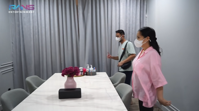 Rumah Raffi Ahmad di Andara. Foto: YouTube