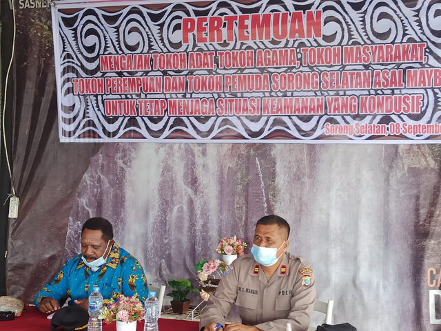 Ketua LMA Maybrat Berlinang Air Mata Mengutuk Serangan terhadap TNI (250375)