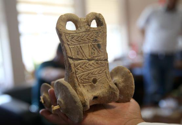 Arkeolog Turki Temukan Mainan Berusia 5.000 Tahun, Begini Penampakannya (108672)