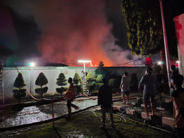 Kobaran api yang membakar Lapas Klas 1 Tangerang. Foto: Dok. Istimewa