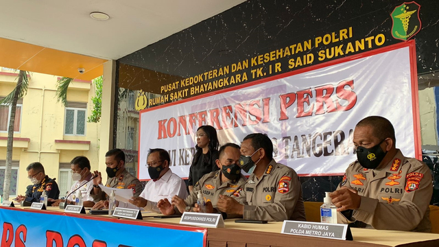 Konferensi pers Ops DVI Kebakaran Lapas Tangerang, di RS. Bhayangkara Tk. I R. Said Sukanto, Kramat Jati, Jakarta, Rabu (8/9). Foto: Nugroho GN/kumparan