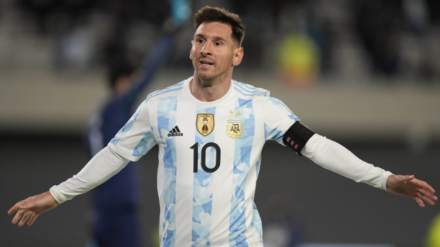 Pemain Argentina Lionel Messi merayakan gol ketiga pada laga Kualifikasi Amerika Selatan Argentina vs Bolivia. Foto: REUTERS/Natacha Pisarenko