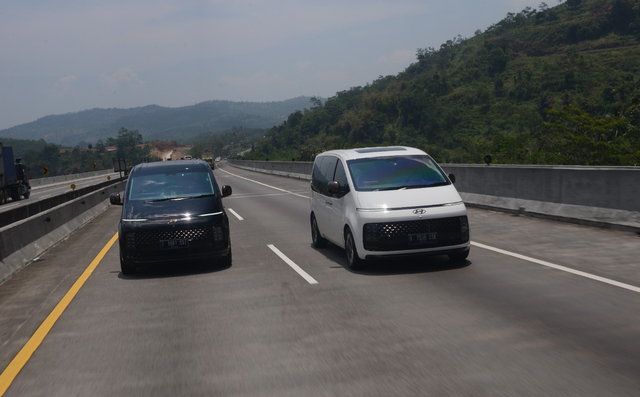 Foto: Perjalanan Jakarta-Bandung dengan Hyundai Staria (743955)