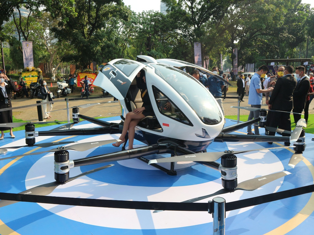 Berita Menarik: EHang 216 Tampil di Senayan; Hyundai Staria Sudah Laku 70 Unit (109370)