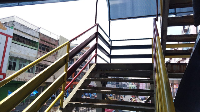 Dicat Ulang, Ini Potret Warna-warni JPO Ramayana Bandar Lampung (4)