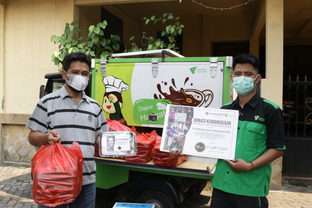 Asuransi MAG bersama Dompet Dhuafa berkolaborAksi hadirkan paket gizi bagi keluarga yang sedang menjalani isolasi mandiri di Jakarta (Jumat, 10/09). Dok. Dompet Dhuafa