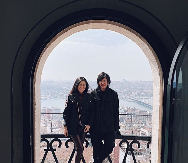 Kevin Aprilio dan Istri. Foto: Instagram @kevinaprilio