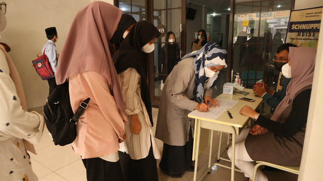 Program Magang Inkubasi Santri: Inovasi dalam Pendidikan Vokasi (11225)