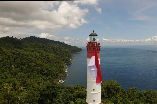 Jalan Rusak di Kawasan Wisata Pulo Aceh, Warga Harapkan Perbaikan (16087)