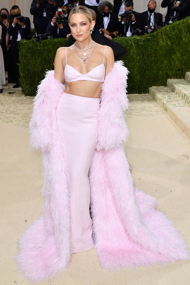 17 Potret Gaun Terbaik Selebriti di Met Gala 2021 (68880)